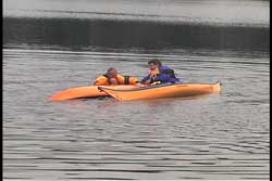 boat support for assisting paddler